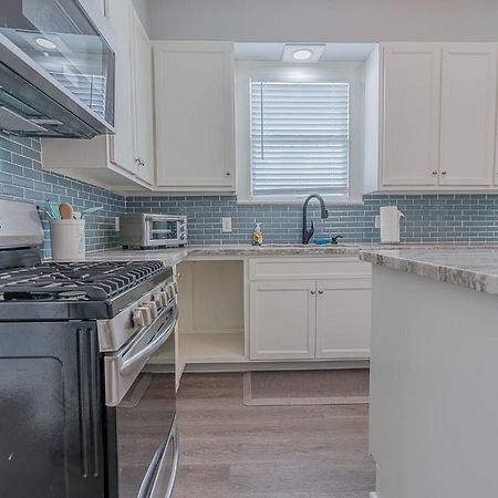 Uptown Cottage Newly Updated Home Near The Strand Galveston Harbor And Utmb Ngoại thất bức ảnh