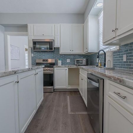 Uptown Cottage Newly Updated Home Near The Strand Galveston Harbor And Utmb Ngoại thất bức ảnh