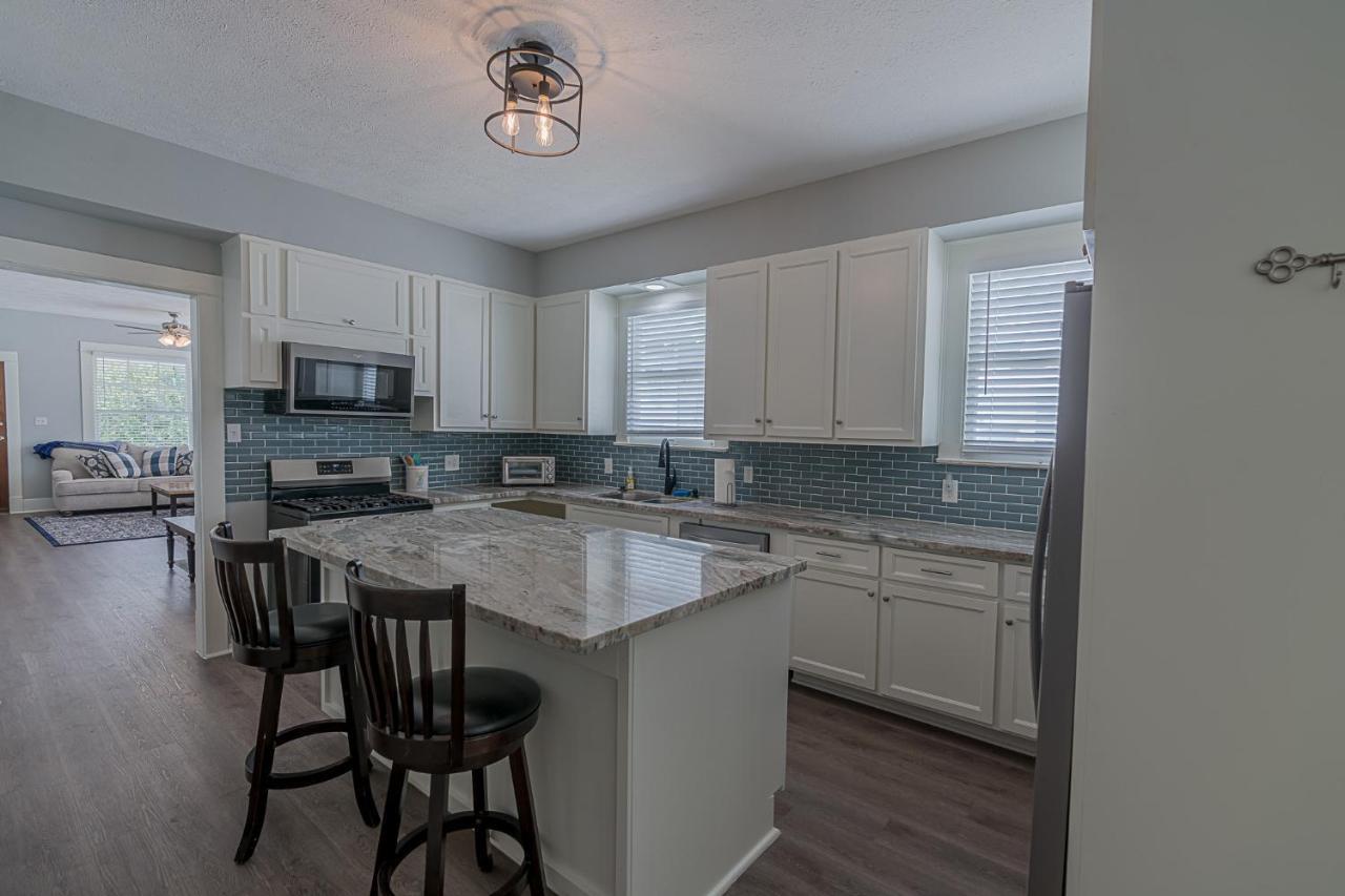 Uptown Cottage Newly Updated Home Near The Strand Galveston Harbor And Utmb Ngoại thất bức ảnh