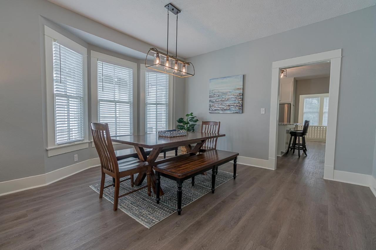 Uptown Cottage Newly Updated Home Near The Strand Galveston Harbor And Utmb Ngoại thất bức ảnh