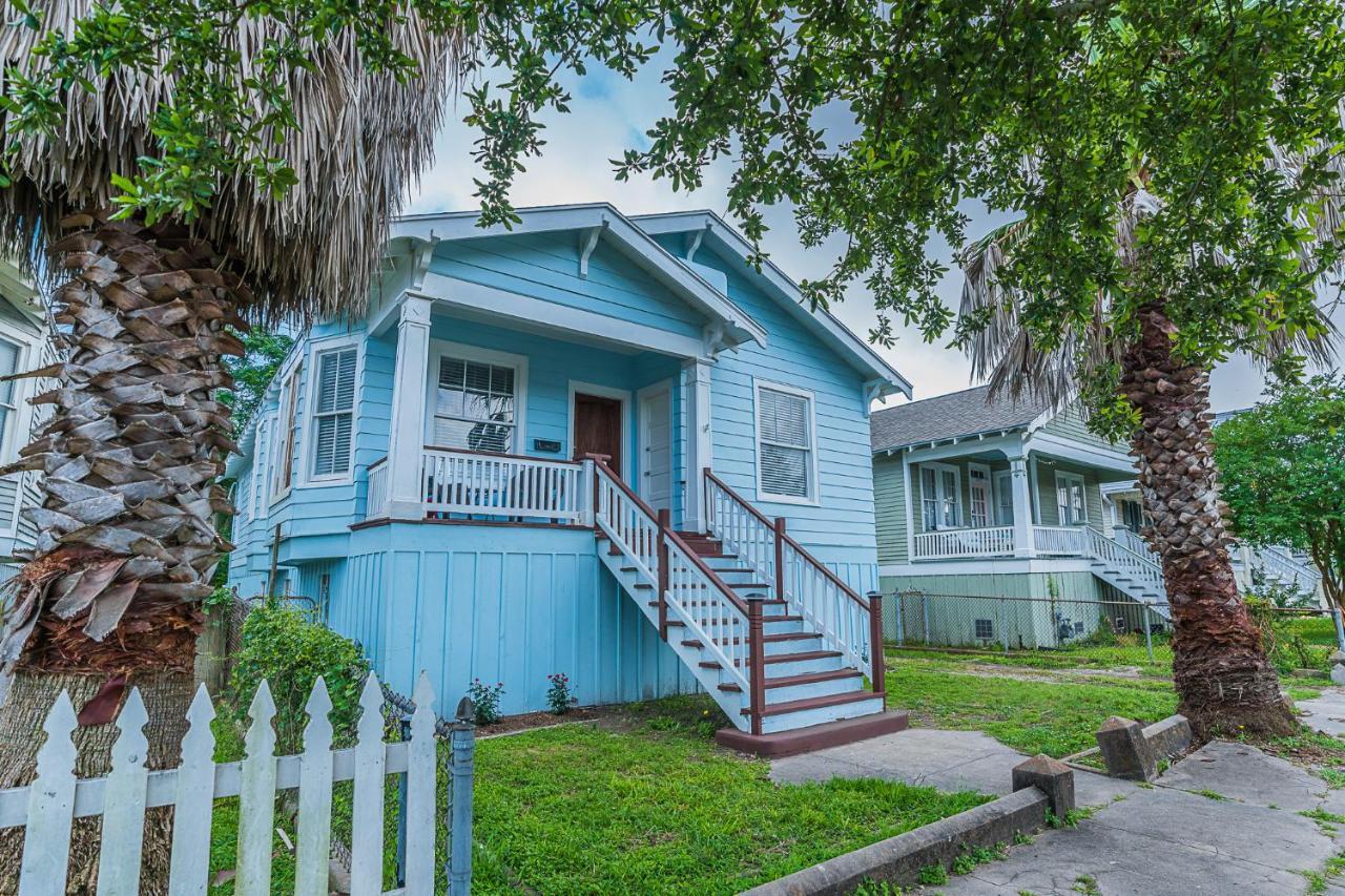 Uptown Cottage Newly Updated Home Near The Strand Galveston Harbor And Utmb Ngoại thất bức ảnh